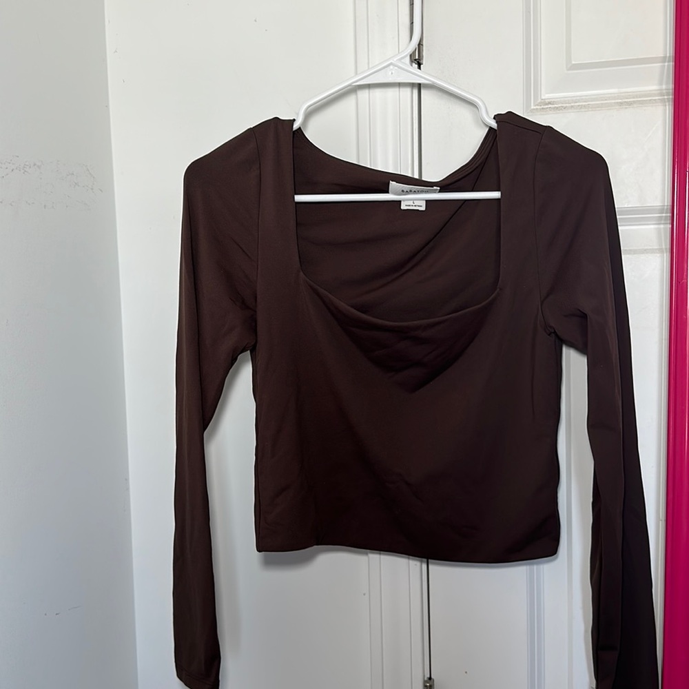 Aritzia babaton contour long sleeve crop